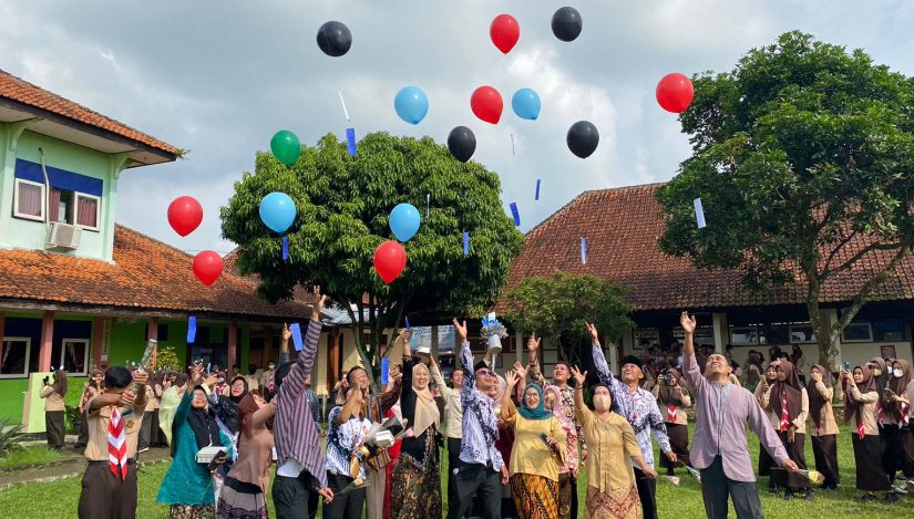 KEJUTAN HARI GURU NASIONAL Di SMANSI
